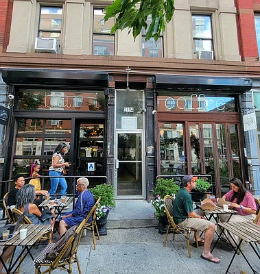 Rented by R New York | media 17