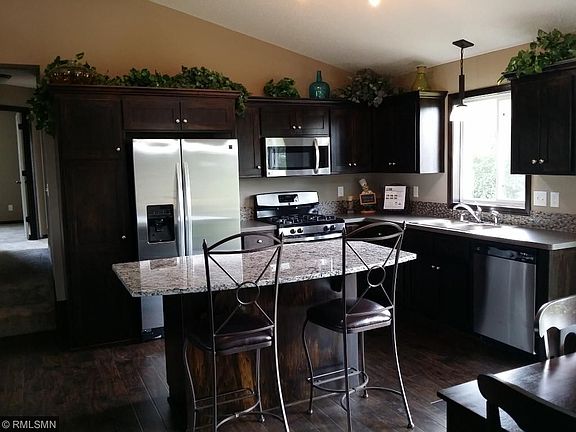 5th image of 2443 Bridgewater Pl S
