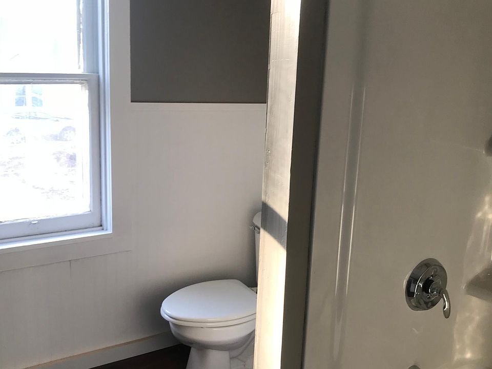 2nd image of 313 S Madison St