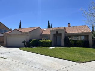 5068 Adobe Dr, Palmdale, CA 93552