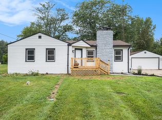 9212 Fenton Rd, Grand Blanc, MI 48439