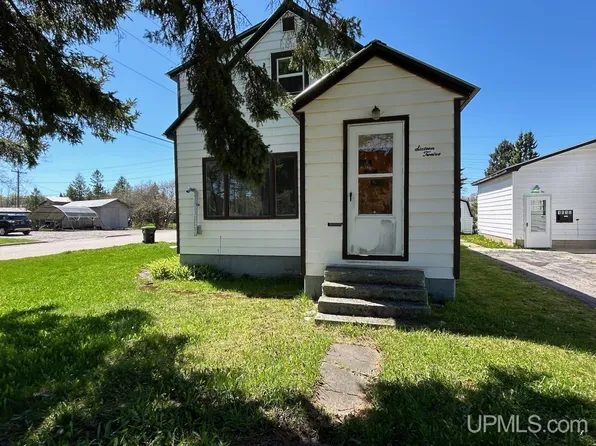 1612 Superior St, Sault Sainte Marie, MI 49783