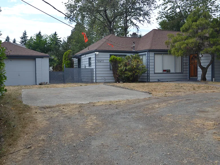 12611 78th Ave S — Photo 1