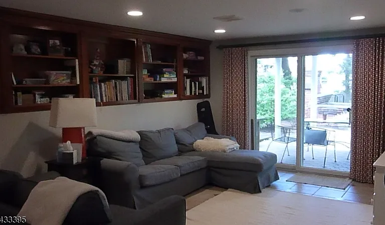 48 Woodmont Rd — Photo 17
