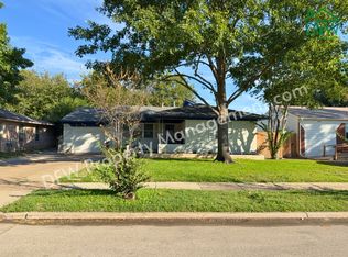 2208 Piedmont St, Irving, TX 75061