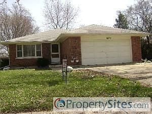 1st image of 807 N Elmwood Dr