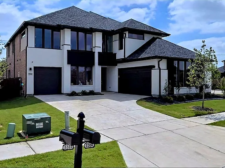 5304 Statesman Ln — Photo 1