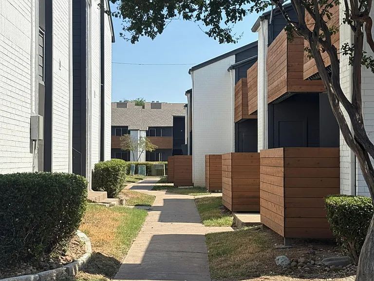 Skye at Austin — Photo 9