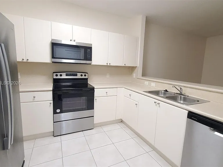 3976 SW 157th Ave #219 — Photo 9