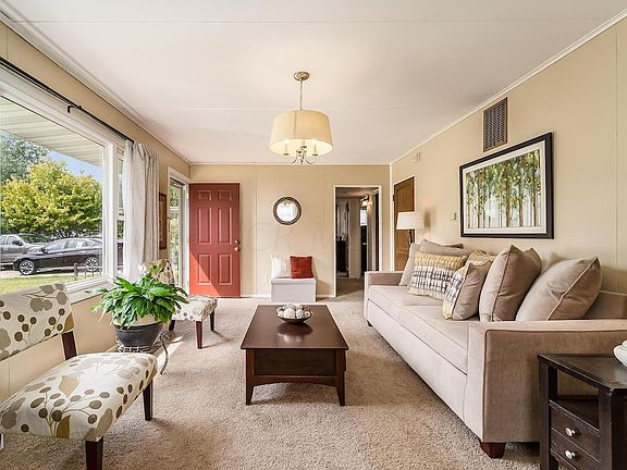3rd image of 924 Elizabeth Ave