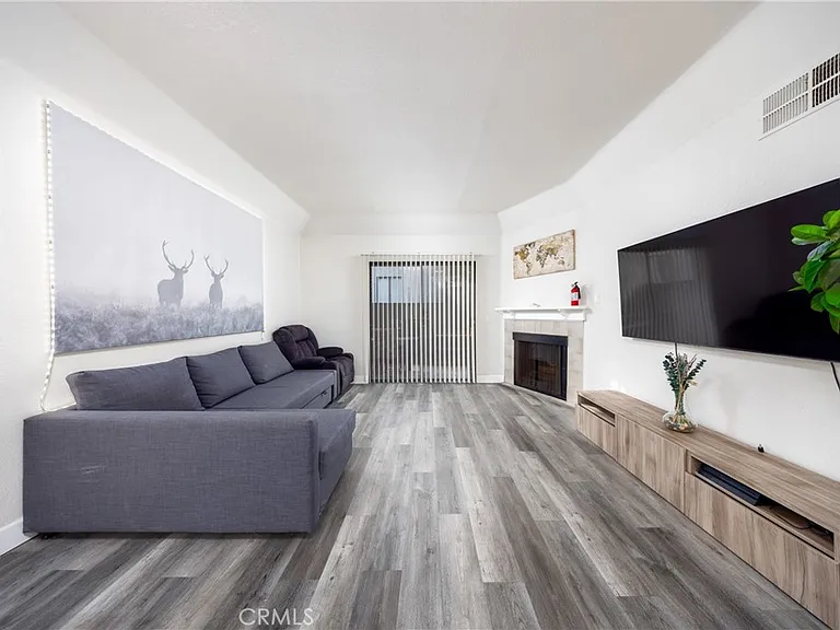 22725 Lakeway Dr #393 — Photo 3