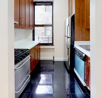 Rented by Bond New York | media 3