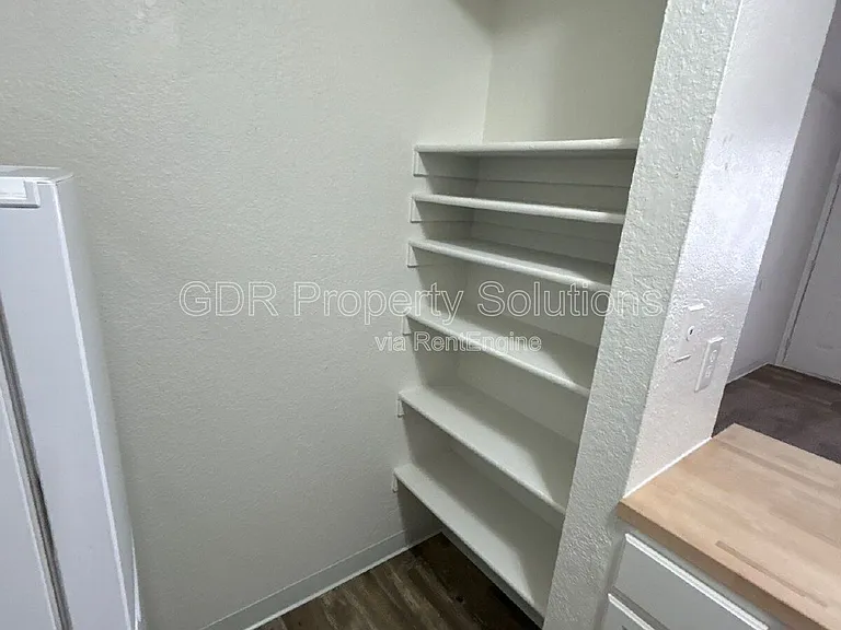 1105 Iron Ave SW #107 — Photo 5