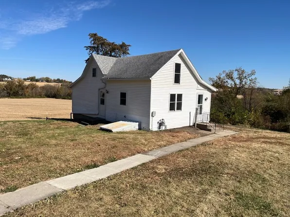 10003 Spanish Rd, Ely, IA 52227