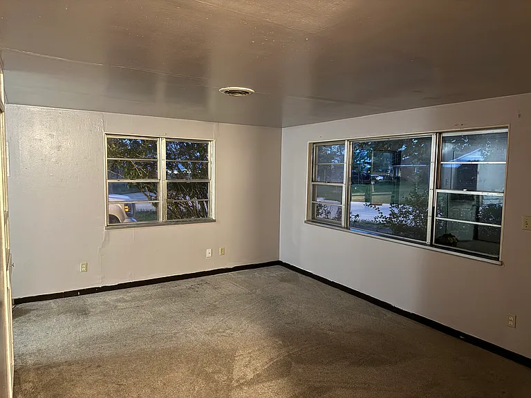 212 E Signal Dr #212 — Photo 2