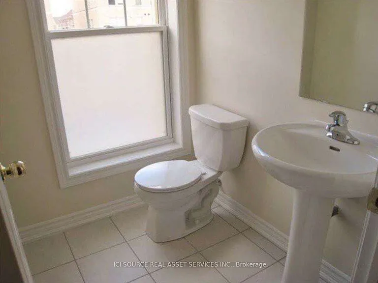 76 Cathedral High St #2 — Photo 12