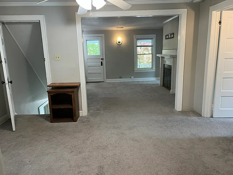 520 1/2 E Franklin St #UPSTAIRS — Photo 14