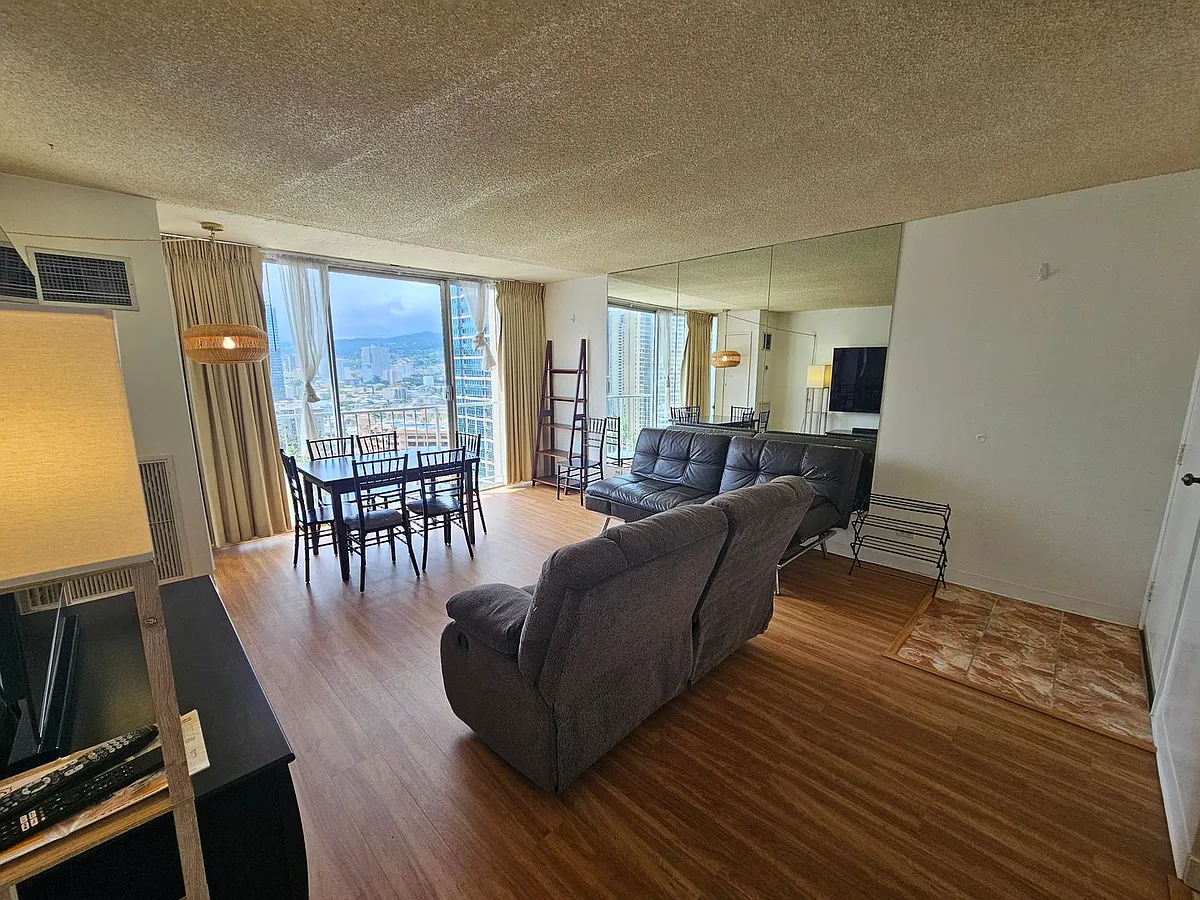Building Photo - 1925 Kalakaua Ave #2104