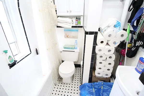 Rented by Luxor Homes & Investment Realty | media 20