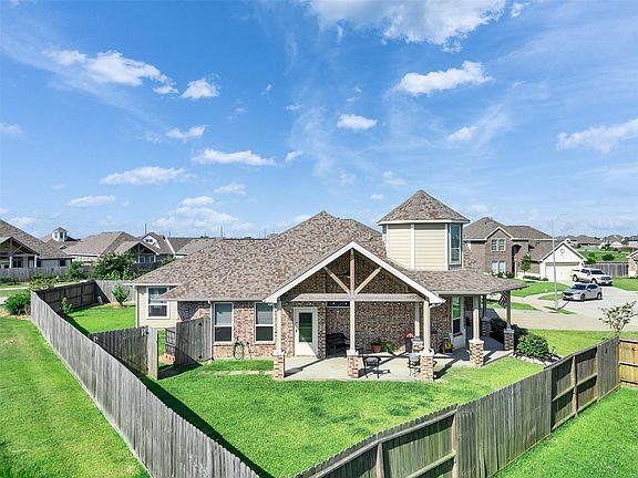 3rd image of 14323 Blanco Dr