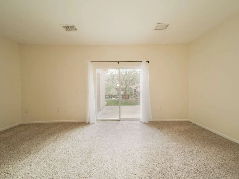 12780 Ivanhoe St — Photo 5