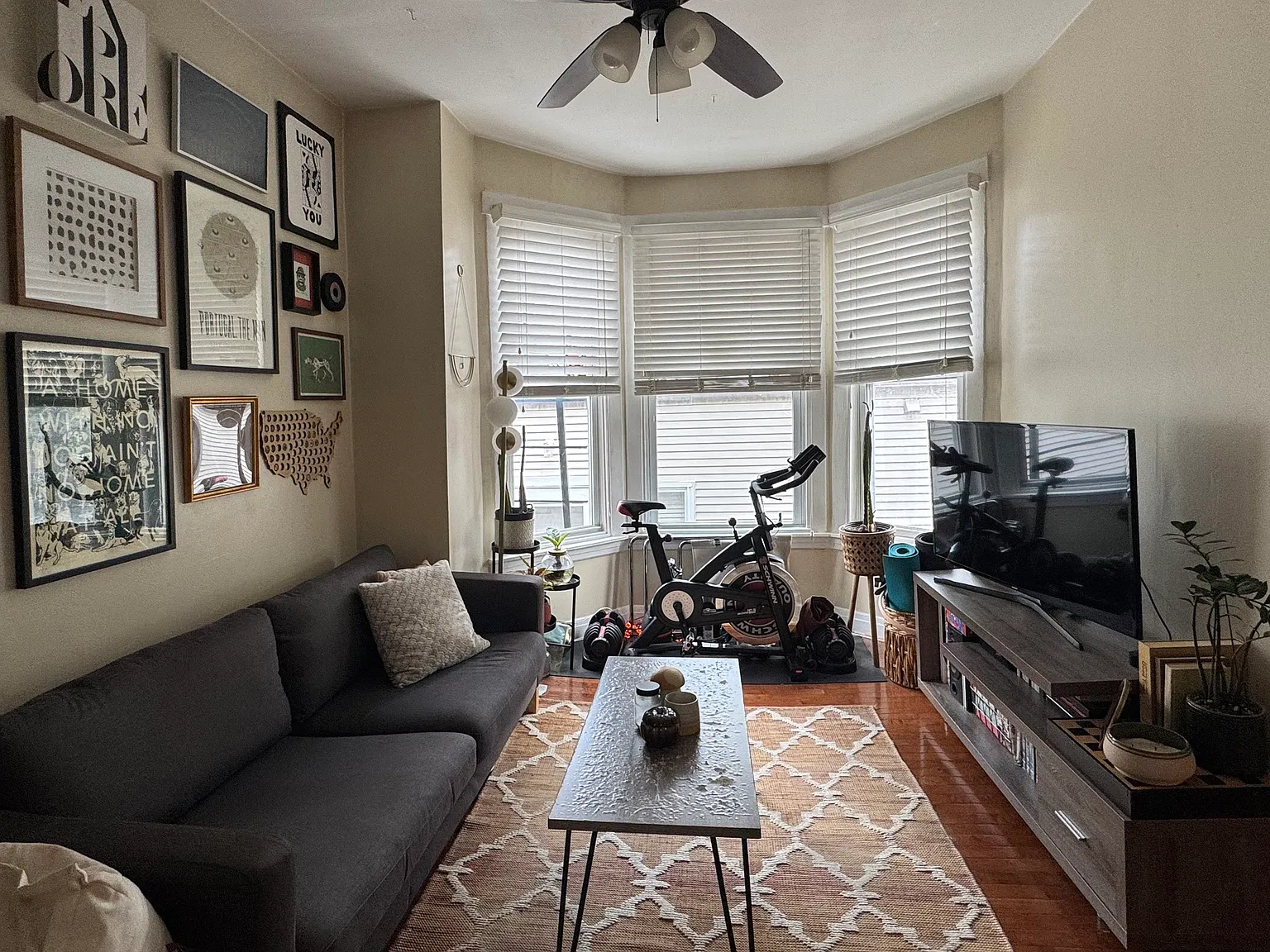 2 bed, 680 sqft, $1,850 — Photo 1