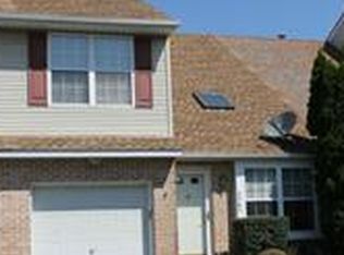 2765 Victoria Ln, Easton, PA 18045