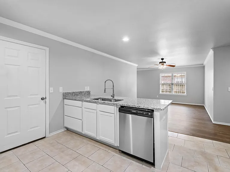 1669 N Evening Shade Dr — Photo 12
