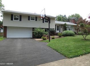830 Saint Davids Rd, Williamsport, PA 17701