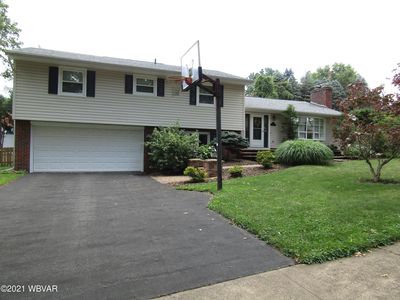 830 Saint Davids Rd, Williamsport, PA, 17701