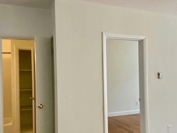 2nd image of 530 Beacon St #11