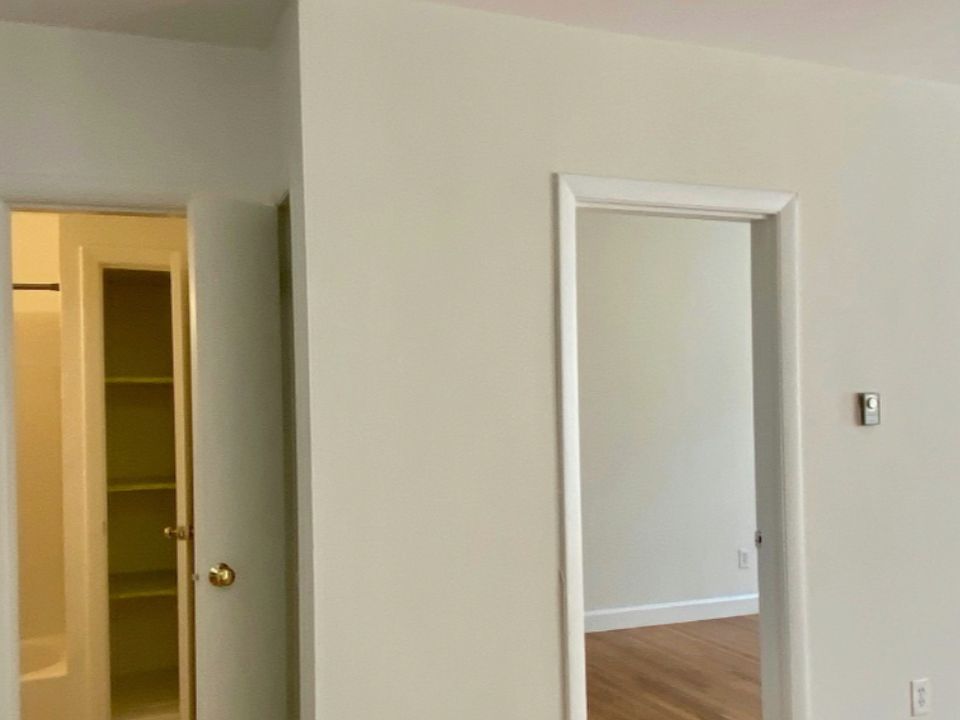 1st image of 530 Beacon St #17