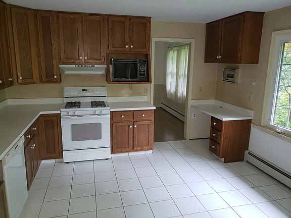 2nd image of 4573 Meadowridge Dr