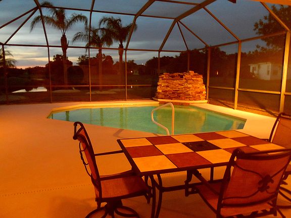 Poolside Dining...