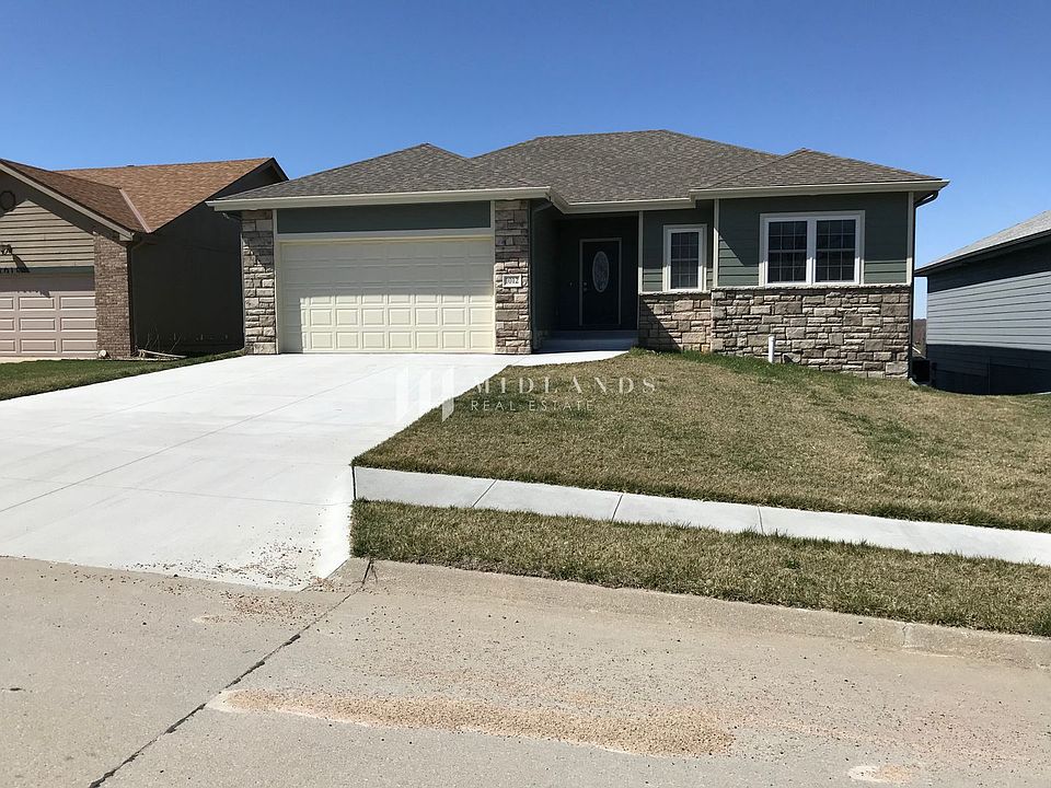 1st image of 1012 Meadow Dr
