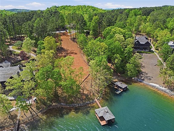5th image of 315 S Cove Rd