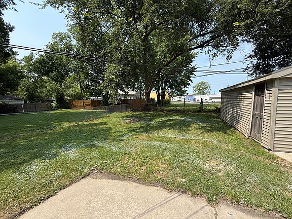 2nd image of 21325 Marie Ave