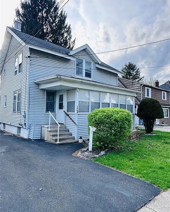 146 Ackley Ave