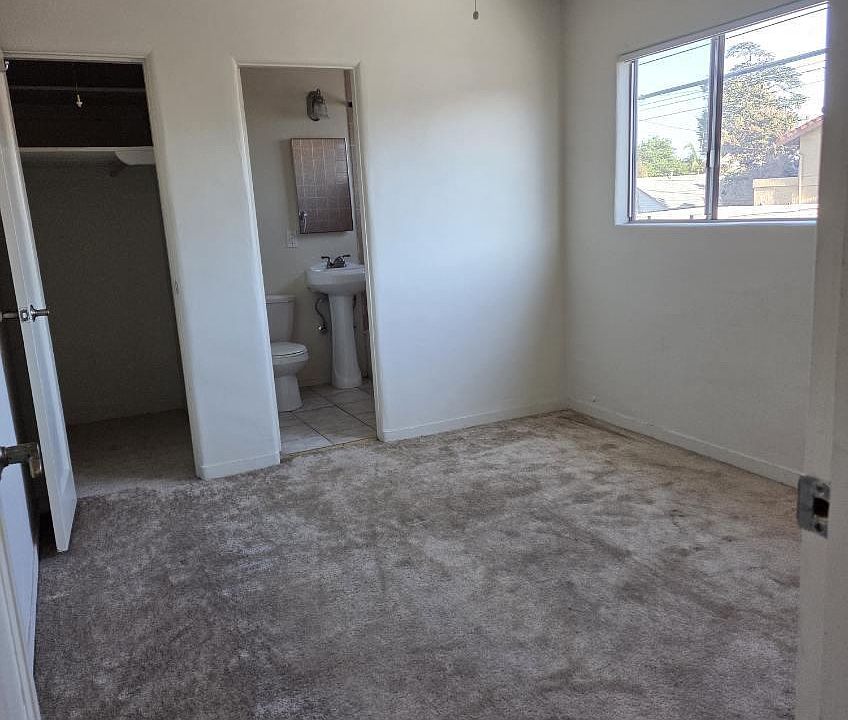 2nd image of 424 1/2 W Badillo St #B
