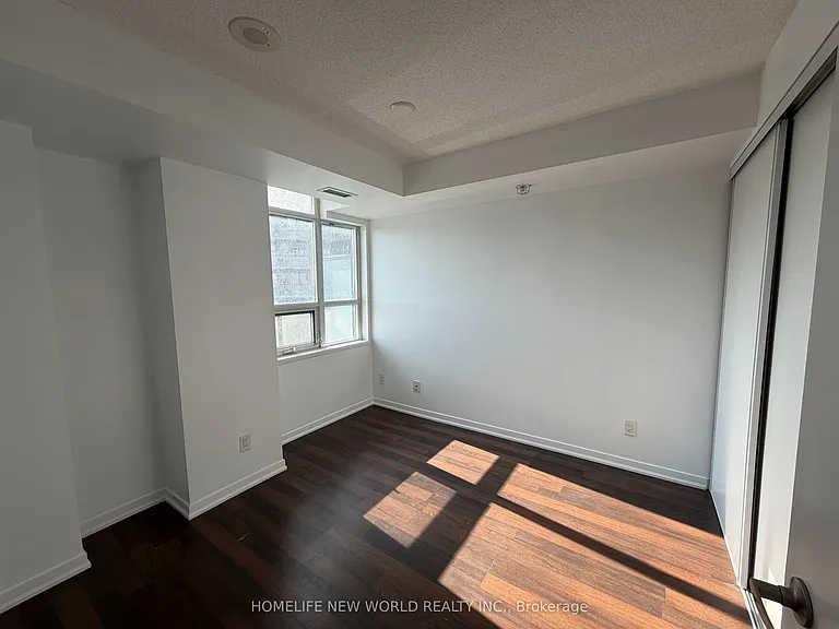 20 Joe Shuster Way #1017 — Photo 10