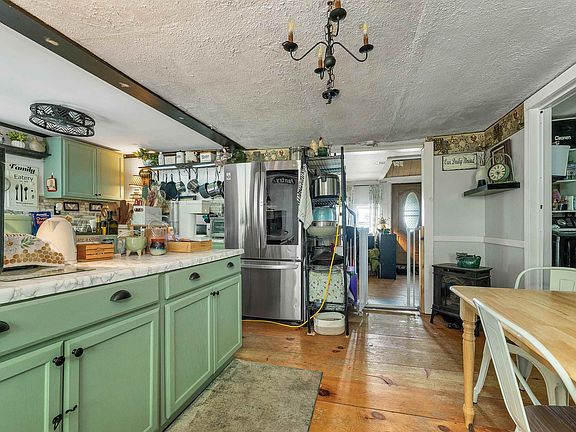 4th image of 465 Littleton Road