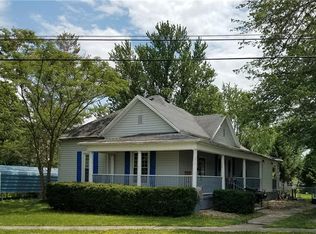 705 Maple St, Marshall, IL 62441