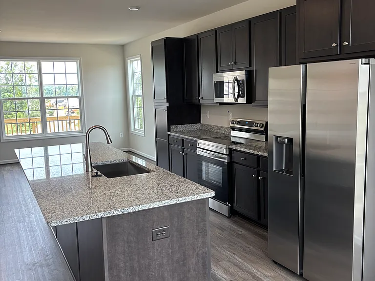 369 Willowshire Ct — Photo 4