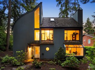 10643 SE 29th St, Bellevue, WA