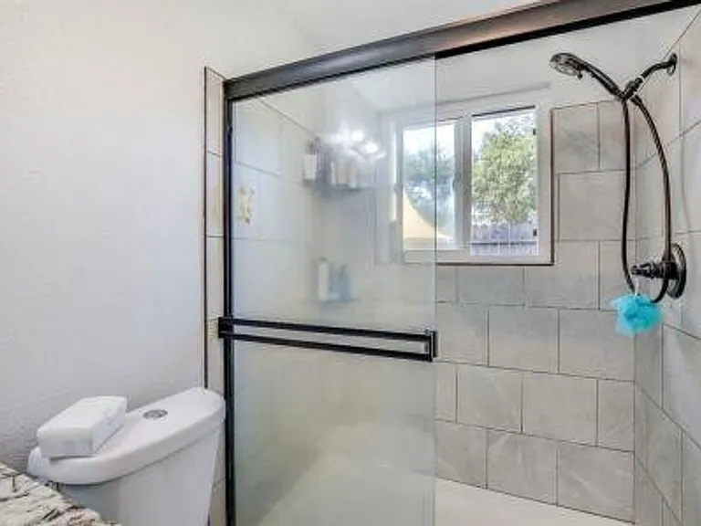 4901 Travertine Cir — Photo 8