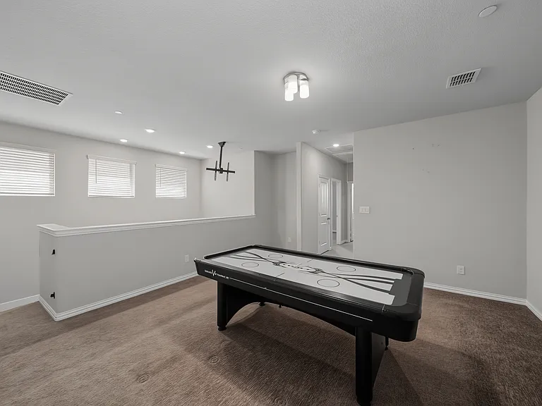 7513 Sunset Blvd — Photo 11