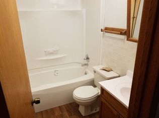 723 N 7th St APT 4, Hoopeston, IL