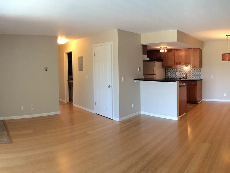625 Manhattan Pl #311 — Photo 2