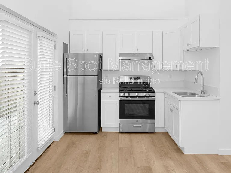 308 N Catalina Ave #6 — Photo 6