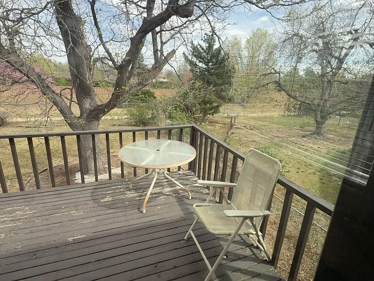 980 Morgan Dr — Photo 32